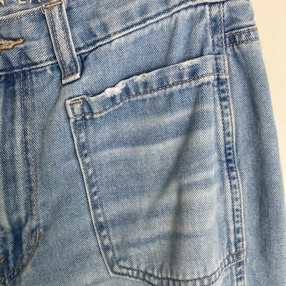 American Eagle Mom Jeans Denim Oversized Pockets Women’s Size 4 Light Wash Blue - Picture 3 of 8